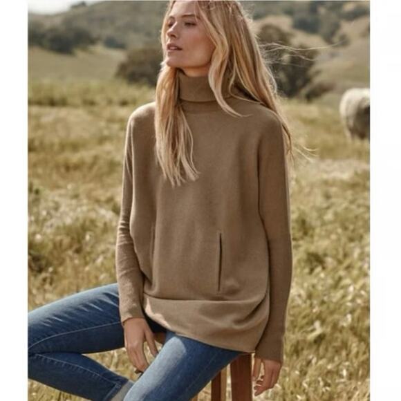 Garnet Hill Oversized Turtleneck Sweater Cashmere Merino Wool Walnut Pocket M - Picture 1 of 9